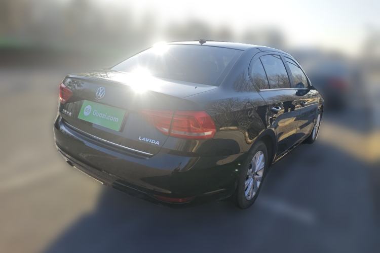 Used Volkswagen Lavida 2017 1.6L Manual Comfort Edition