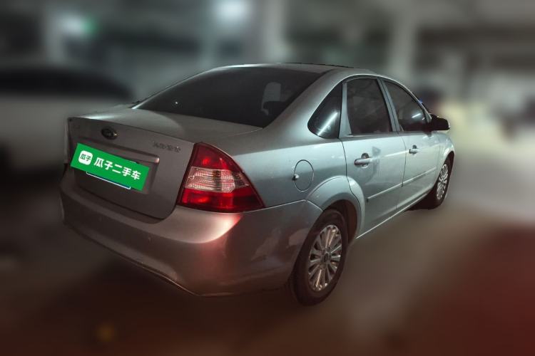 Used Ford Focus 2013 Sedan Classic 1.8L Automatic Fashion Edition