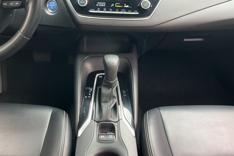 Used Toyota Levin 2022 Dual-Motor 1.8H E-CVT Leading Edition
