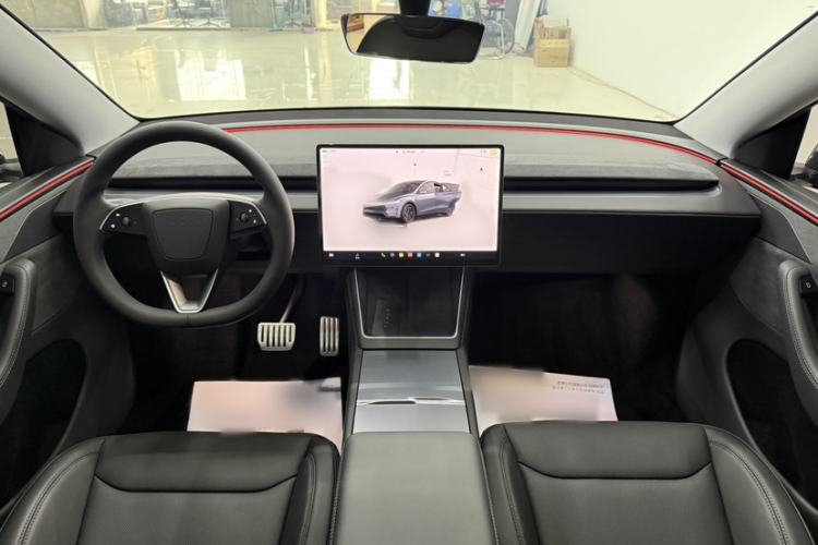 Used Tesla Model Y 2025 Long-Range All-Wheel-Drive Version