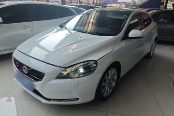 Used Volvo V40 2015 1.6T Zhiya Edition