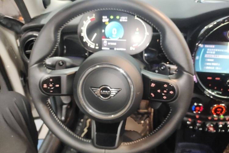 Used  MINI 2022 2.0T COOPER S Artist Five-Door Edition
