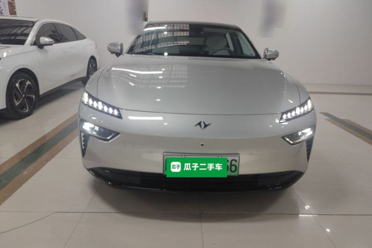 Used  eπ007 2024 540 All-Wheel Drive Pro Edition
