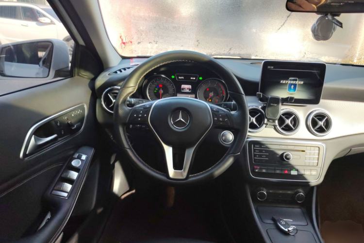 Used Mercedes-Benz GLA 2016 GLA 220 4MATIC Fashion Edition
