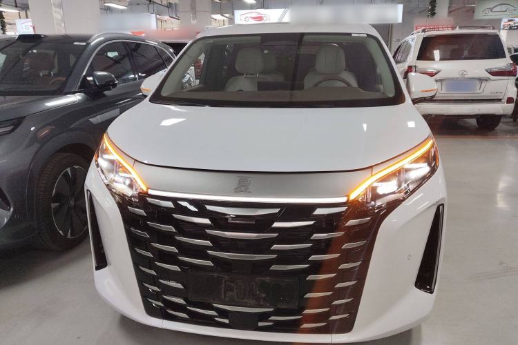 Used BYD Xia 2025 DM-i 1.5T 180km Beyond Edition
