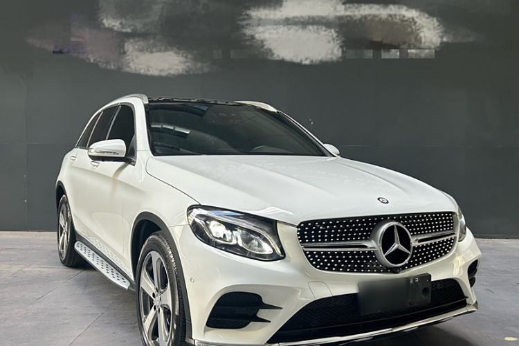 Used Mercedes-Benz GLC 2017 GLC 260 4MATIC Luxury Model
