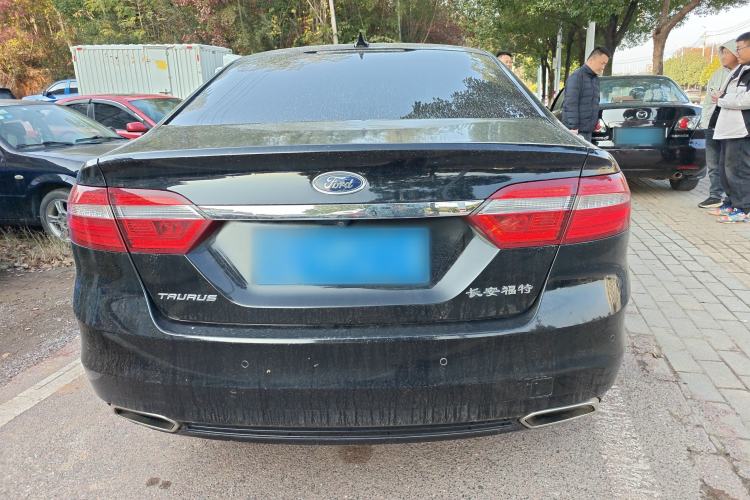 Used Ford Taurus 2017 EcoBoost 245 Luxury Model
