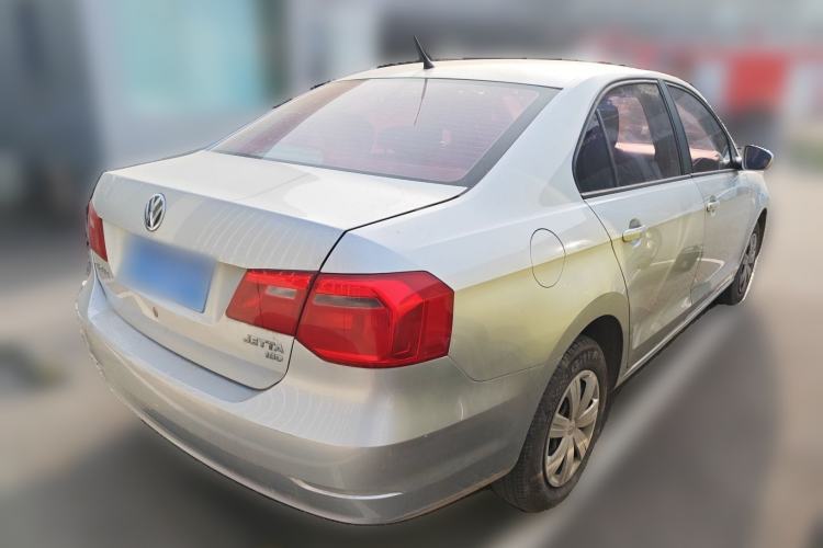 Used Volkswagen Jetta 2015 1.6L Automatic Fashion Model
