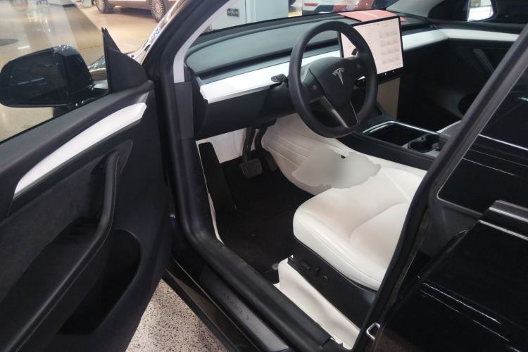 Used Tesla Model Y 2021 Standard Range Rear-Wheel Drive Version