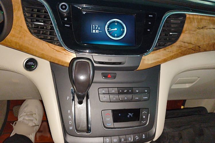 Used Buick GL8 2018 ES 28T Comfort Model China VI Standard