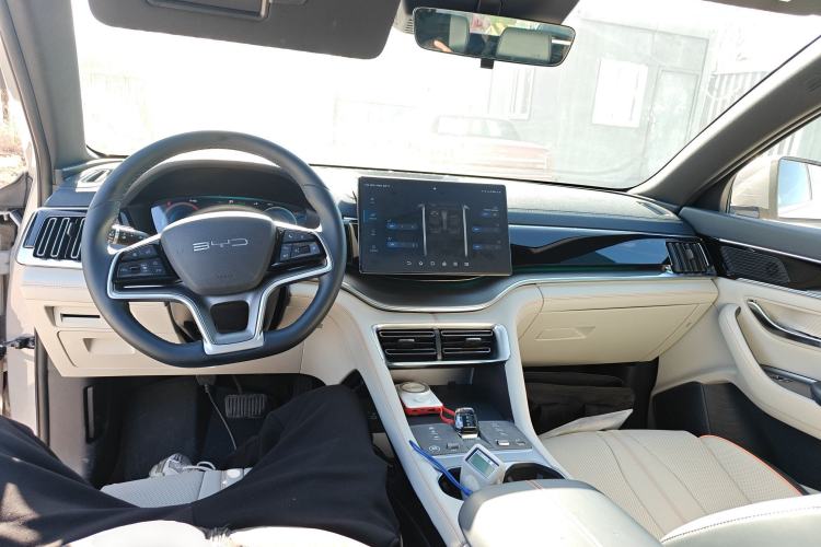 Used BYD Song PLUS New Energy 2024 HONOR Edition DM-i 110km Flagship PLUS
