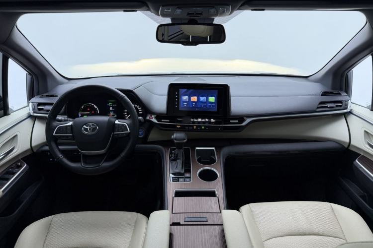 Used Toyota Sienna 2021 2.5L Hybrid Luxury Edition
