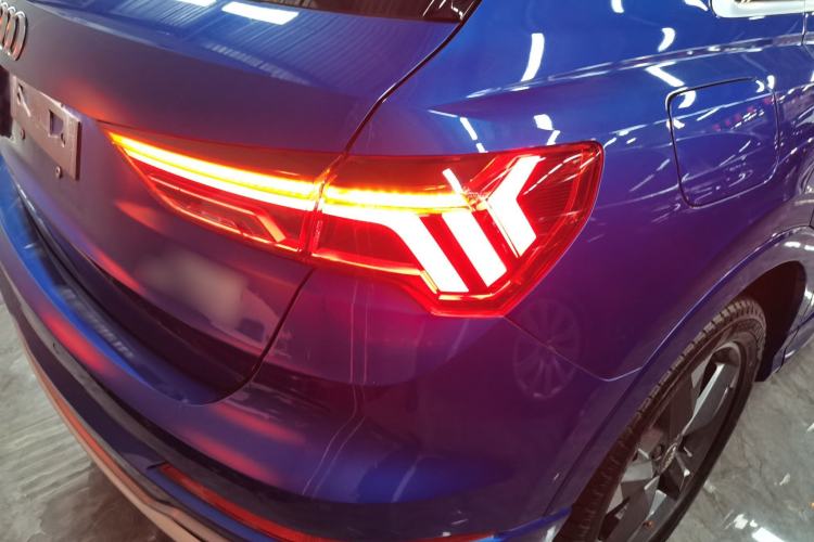 Used Audi Q3 2019 40 TFSI Fashion Dynamic Model
