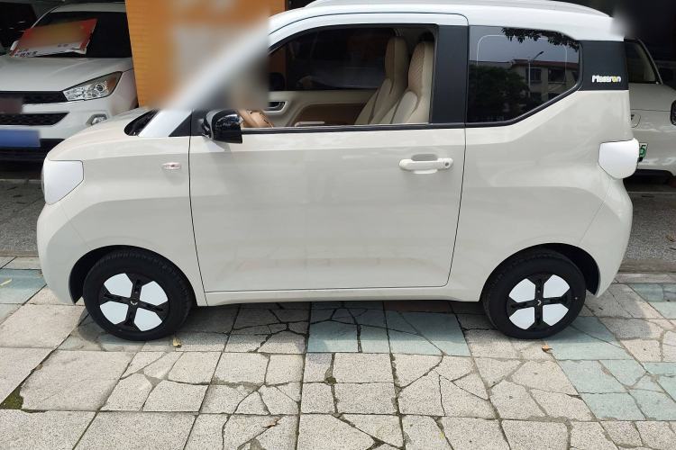Used Wuling Hongguang MINIEV 2024 3rd Generation 215km Advanced Version

