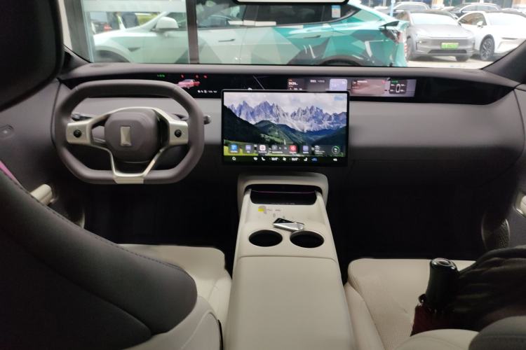 Used  06 2025 Pro Range-Extended Edition
