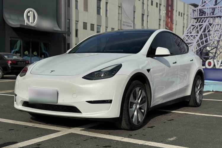 Used Tesla Model Y 2022 Long-Range All-Wheel-Drive Version