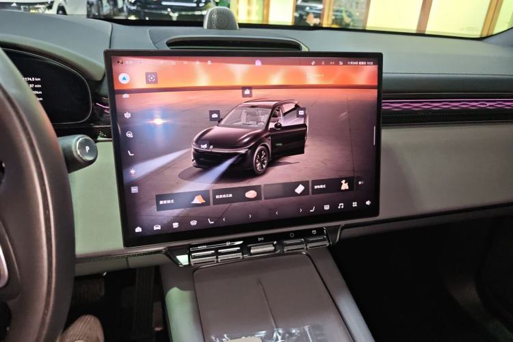 Used Zeekr 7X 2025 100 kWh Long-Range Rear-Wheel Drive with Intelligent Driving Features
