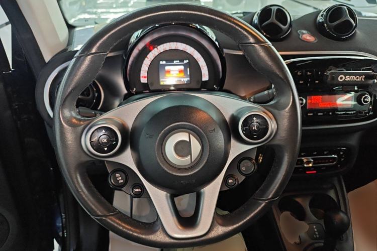 Used  fortwo 2015 1.0L 52 kW Hardtop Passion Edition