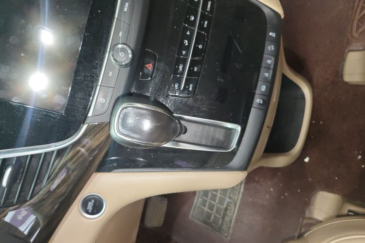 Used Buick GL8 2018 ES 28T Flagship Model China VI Standard
