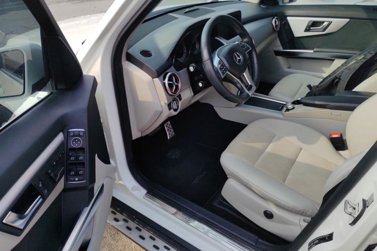 Used Mercedes-Benz GLK-Class 2015 GLK 260 4MATIC Dynamic Edition Ultimate Version
