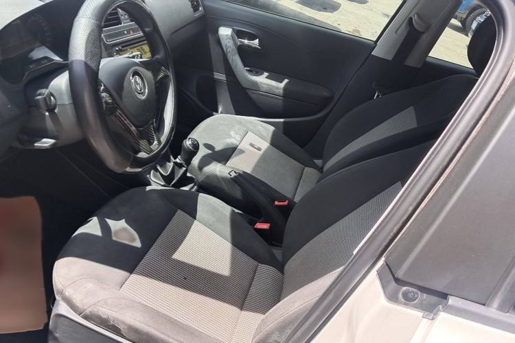 Used Volkswagen Polo 2016 1.4L Manual Fashion Model
