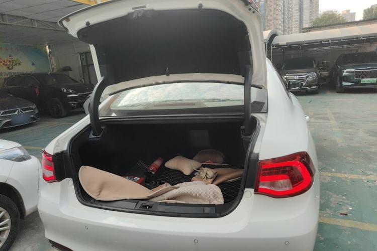 Used GAC Trumpchi GA8 2017 280T Deluxe Edition