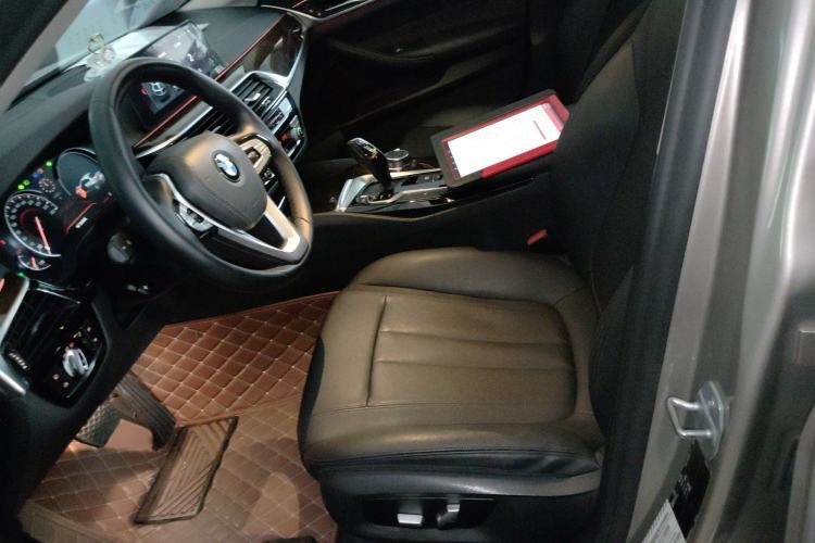 Used BMW 5 Series 2018 525Li Luxury Package