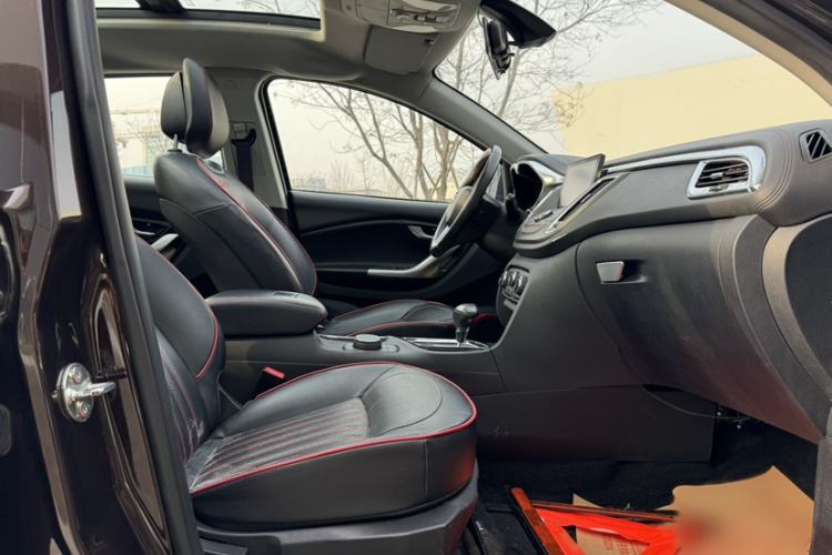 Used Soueast DX7 2018 1.5T Automatic Luxury Model
