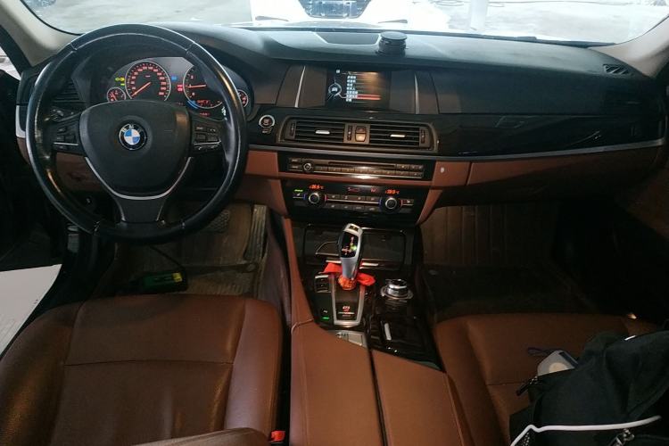 Used BMW 5 Series 2017 525Li Leading Model
