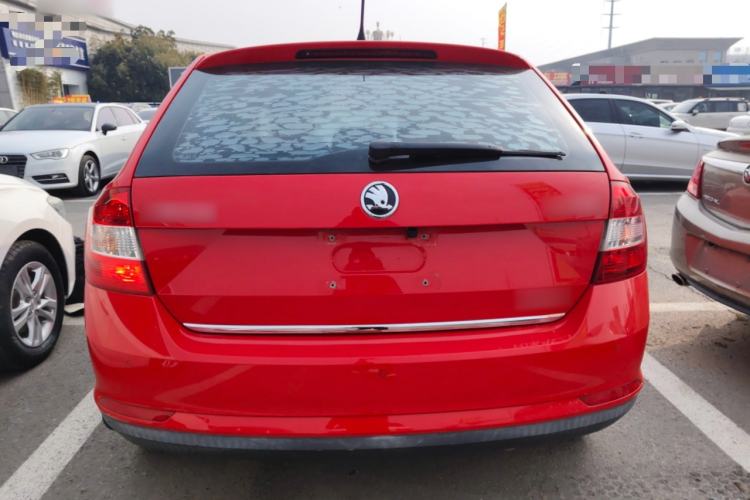 Used Skoda Rapid Spaceback 2014 1.6L Manual Enjoyment Edition