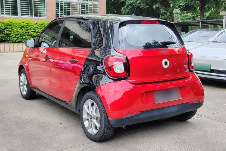 Used  forfour 2018 1.0L 52 kW Dynamic Edition
