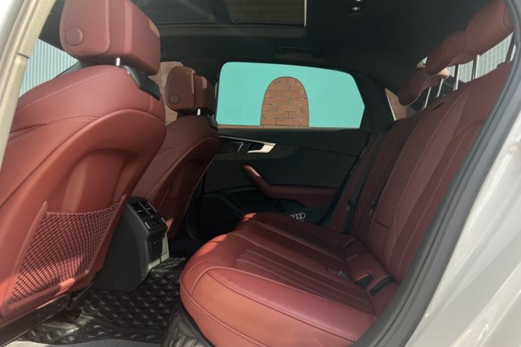 Used Audi A4L 2023 40 TFSI Luxury Dynamic Model
