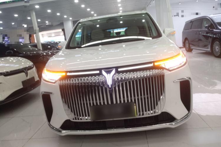 Used VOYAH Dream 2025 PHEV Four-Wheel-Drive Flagship Kunpeng Edition
