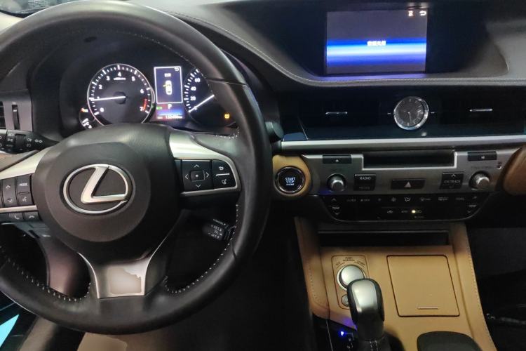 Used Lexus ES 2015 200 Elite Edition
