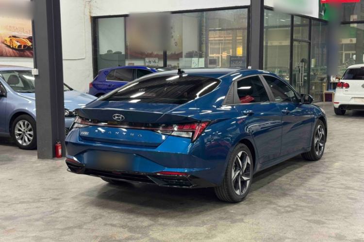 Used Hyundai Elantra 2021 1.5L CVT LUX Prestige Edition
