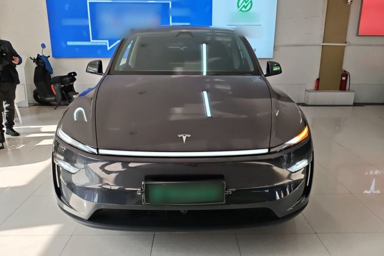Used Tesla Model Y 2025 Rear-Wheel-Drive Version