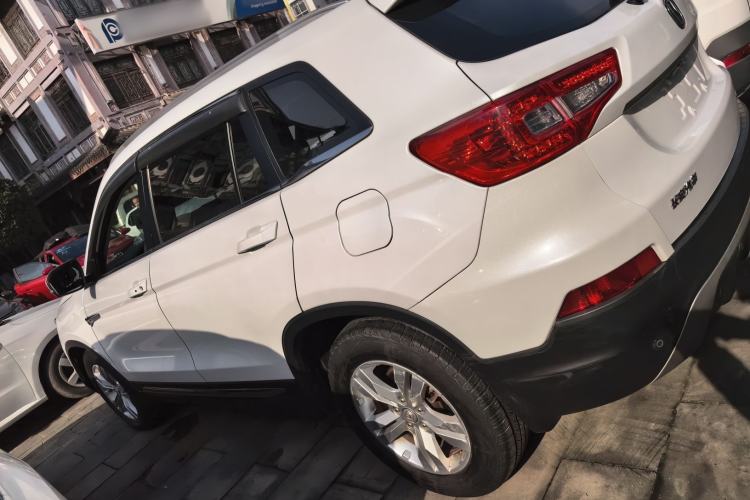 Used Changan CS75 2014 1.8T Automatic Prestige Model China IV Standard
