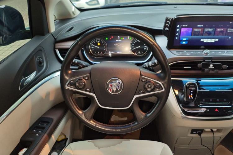 Used Buick GL8 2021 Land Cruiser Executive Class 652T Luxury Model
