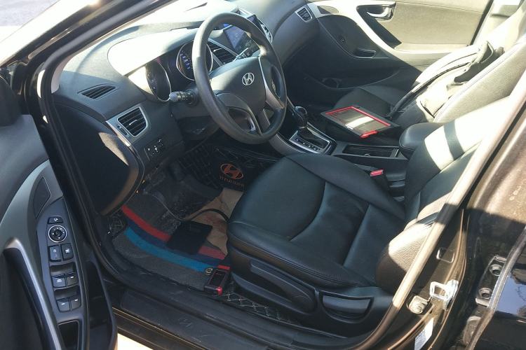 Used Hyundai Elantra 2015 1.6L Automatic Leading Model
