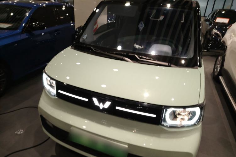 Used Wuling Hongguang MINIEV 2022 Macaron Premium Model – Lithium Iron Phosphate
