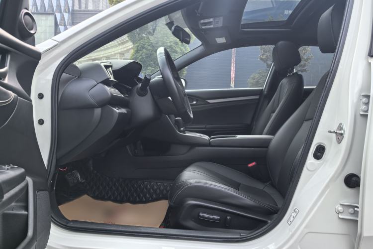 Used Honda Civic 2021 HATCHBACK 220TURBO CVT New Trendsetter
