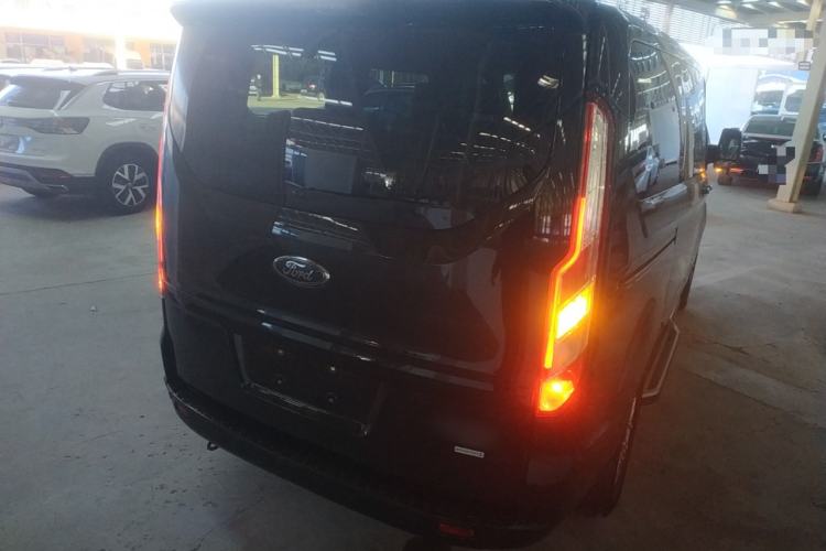 Used Ford Tourneo Custom 2020 2.0T Automatic Elite Edition China VI Standard
