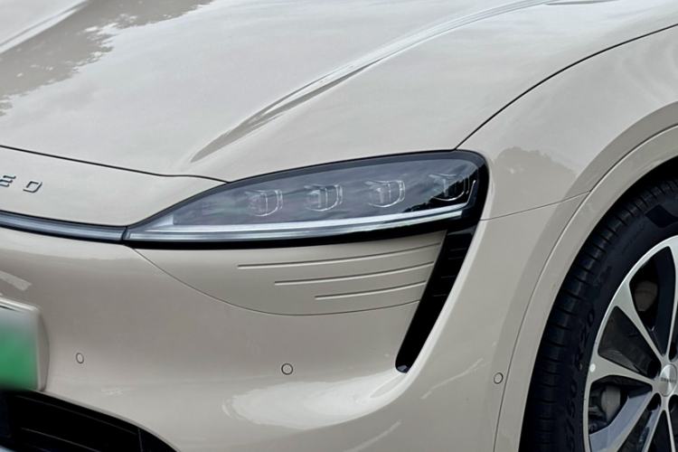 Used Hima Luxeed R7 2025 Range-Extended Version 251 km Max
