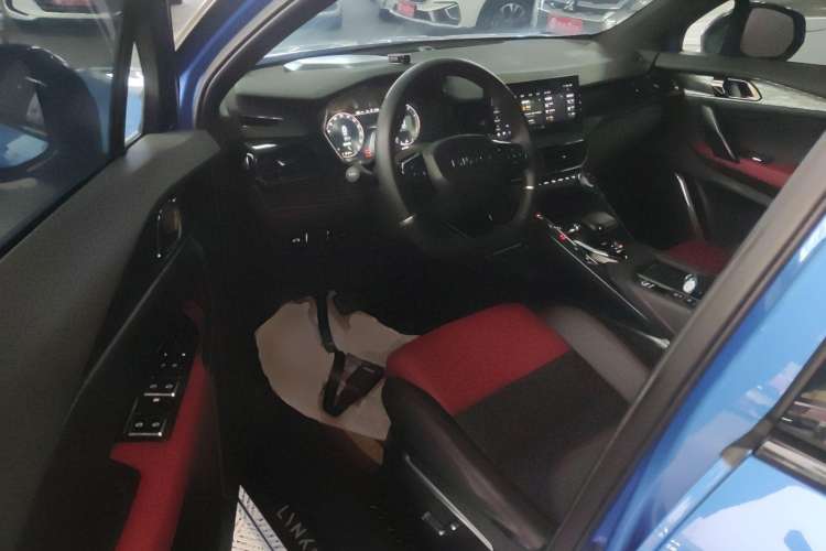 Used Lynk & Co 06 2020 1.5T JinPro model
