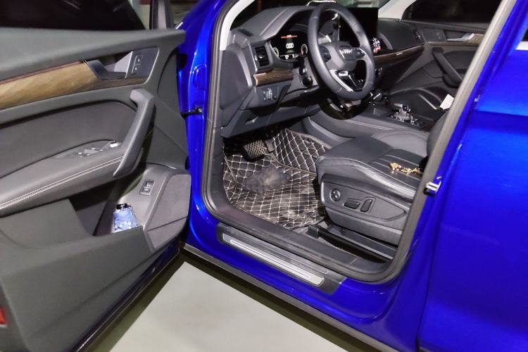 Used Audi Q5L 2022 40T Fashionable and Elegant Model