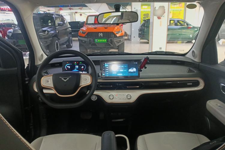 Used Cowin October 2025 Mate 410 km Surfing Edition
