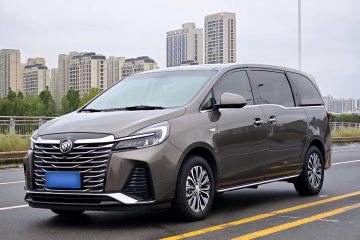 Used Buick GL8 2023 Facelifted Land Cruiser Executive Luxury Version