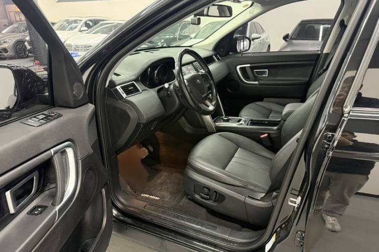 Used Land Rover Discovery Sport 2018 240 PS SE Version