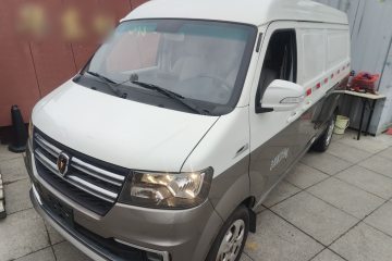 Used Jinbei New Hiace X30L 2024 Champion Edition Van 2/5 Seats Front-Mounted Air Conditioning