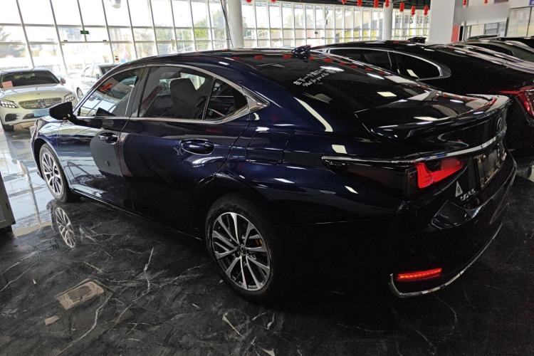 Used Lexus ES 2023 200 Excellence Edition